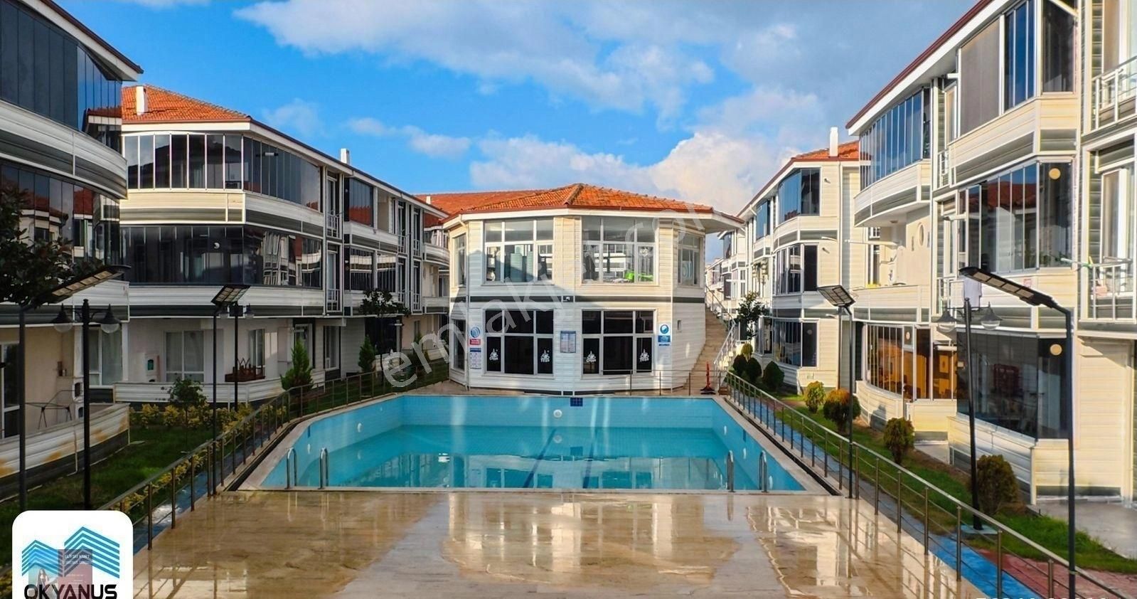 Sakarya Karasu'da Havuzlu Sitede Satılık 1+1 Daire Fırsatı