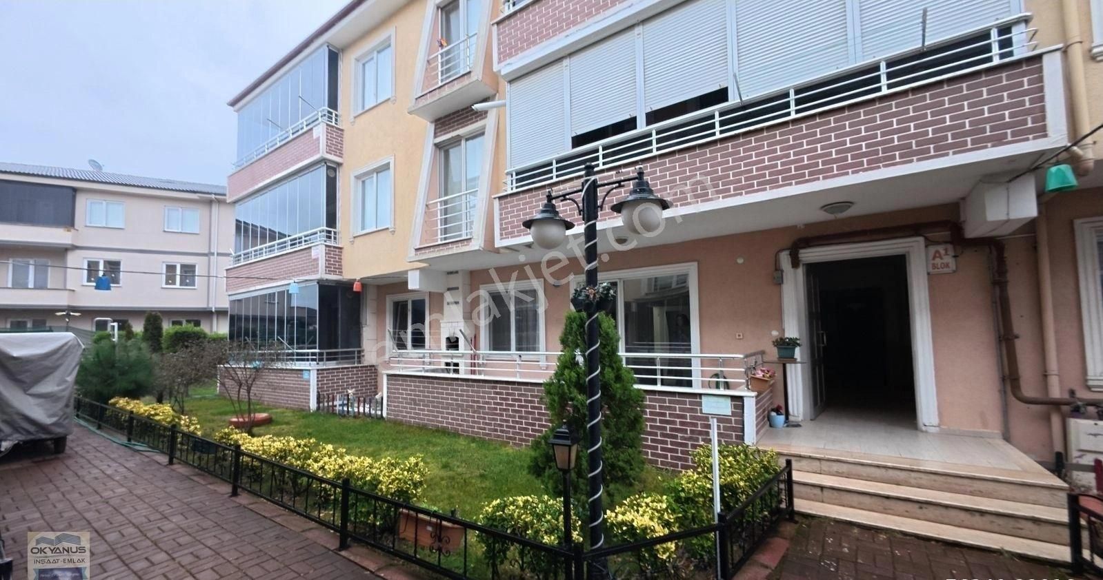 Sakarya Karasu'da Havuzlu Site İçerisinde 1+1 Eşyalı Satılık Daire