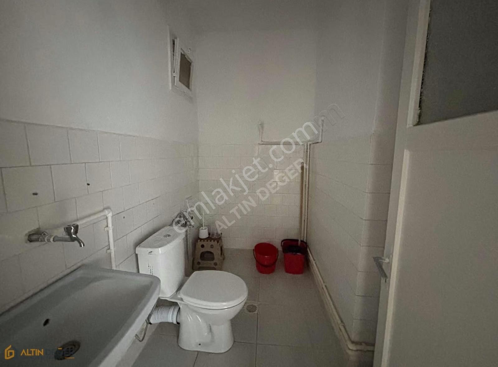Merkezde Eşyalı 3+1 Kiralık Daire: Taşınmaya Hazır Fırsat! - Görsel 2