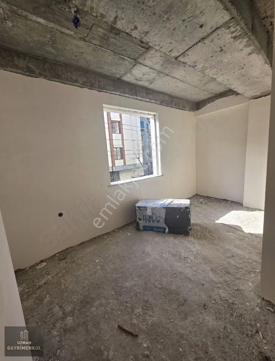 Avcılar Merkezi Konumunda Sıfır Bina Balkonlu1+1 Satılık Daire - Görsel 8