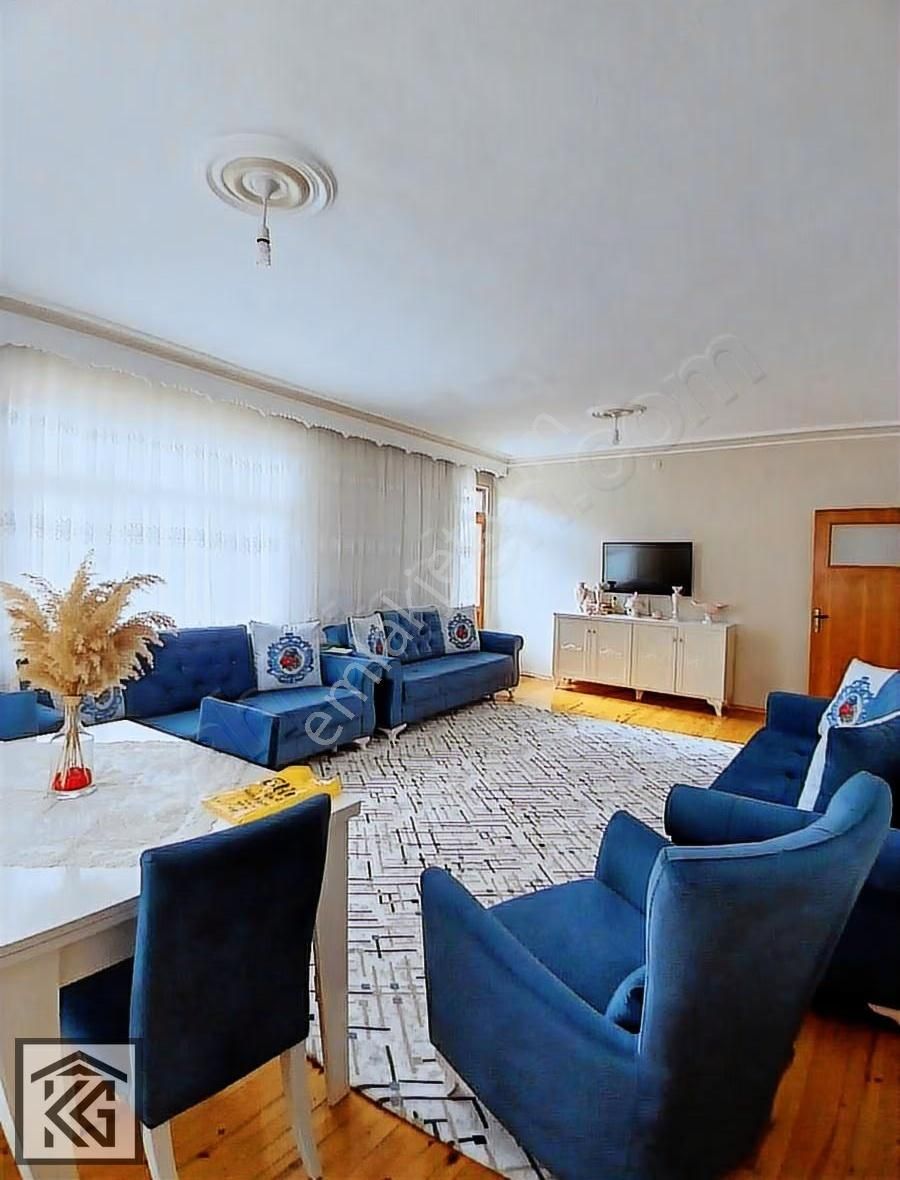 Kocalar'dan Ali Ulvi Caddesi Keçeciler Pazarı Yakını Geniş 3+1 - Görsel 2