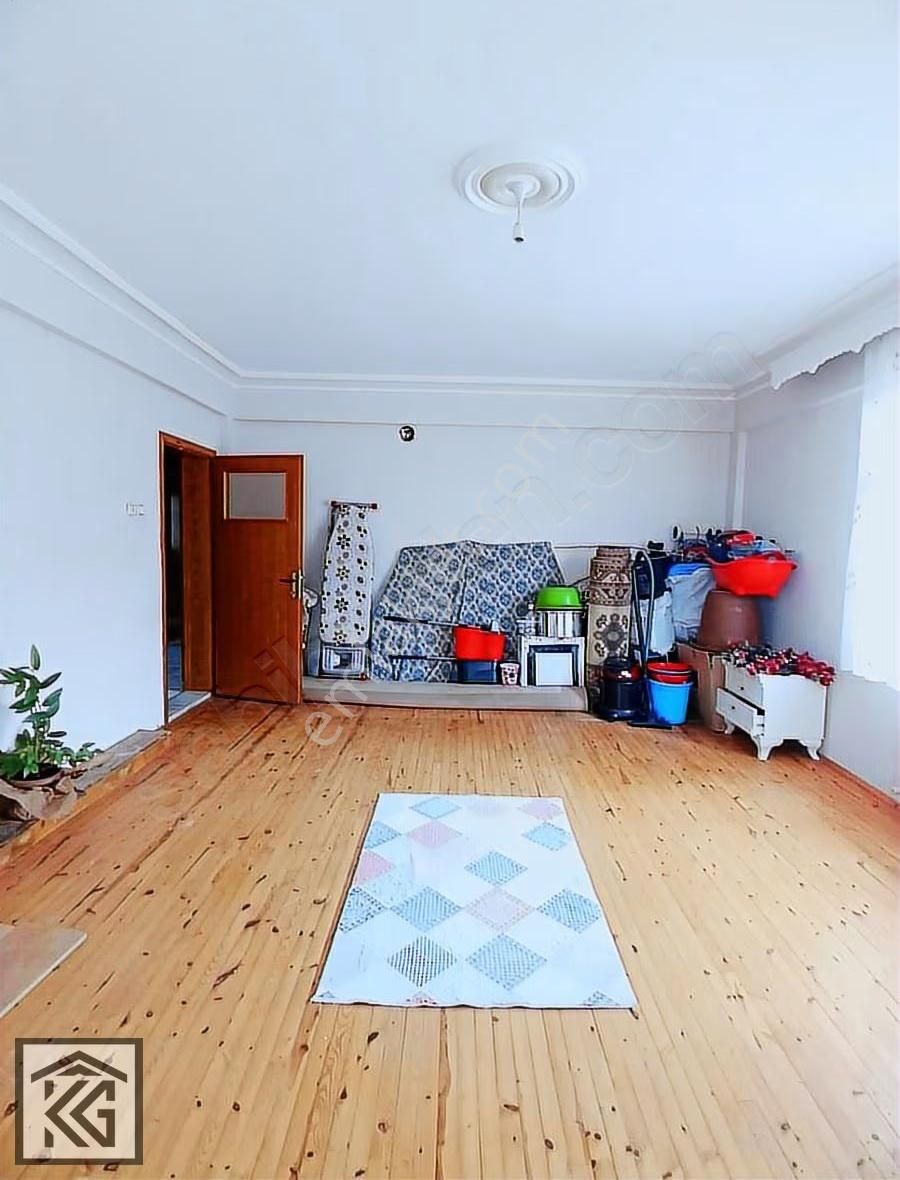 Kocalar'dan Ali Ulvi Caddesi Keçeciler Pazarı Yakını Geniş 3+1 - Görsel 15