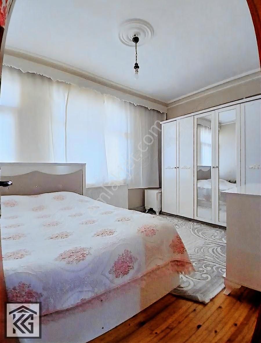 Kocalar'dan Ali Ulvi Caddesi Keçeciler Pazarı Yakını Geniş 3+1 - Görsel 9