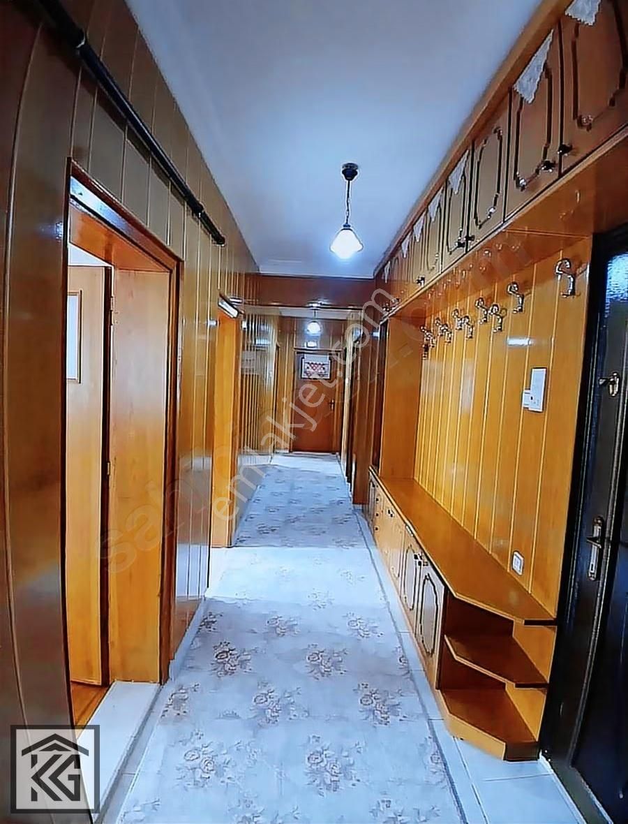 Kocalar'dan Ali Ulvi Caddesi Keçeciler Pazarı Yakını Geniş 3+1 - Görsel 26