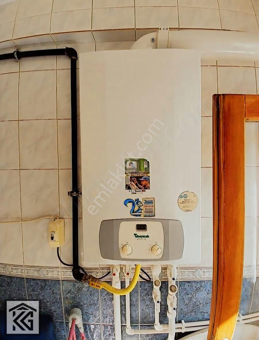 Kocalar'dan Ali Ulvi Caddesi Keçeciler Pazarı Yakını Geniş 3+1 - Görsel 3