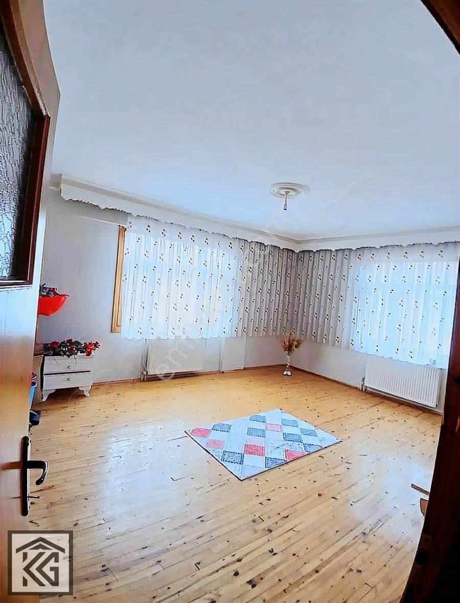 Kocalar'dan Ali Ulvi Caddesi Keçeciler Pazarı Yakını Geniş 3+1 - Görsel 22