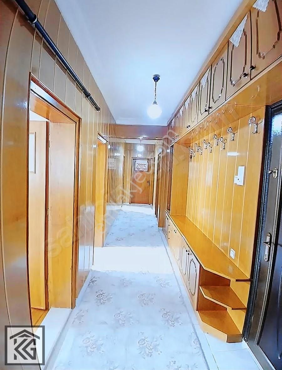 Kocalar'dan Ali Ulvi Caddesi Keçeciler Pazarı Yakını Geniş 3+1 - Görsel 17