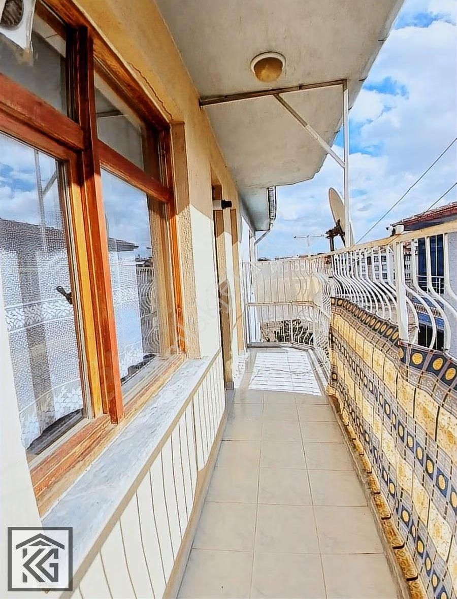 Kocalar'dan Ali Ulvi Caddesi Keçeciler Pazarı Yakını Geniş 3+1 - Görsel 24