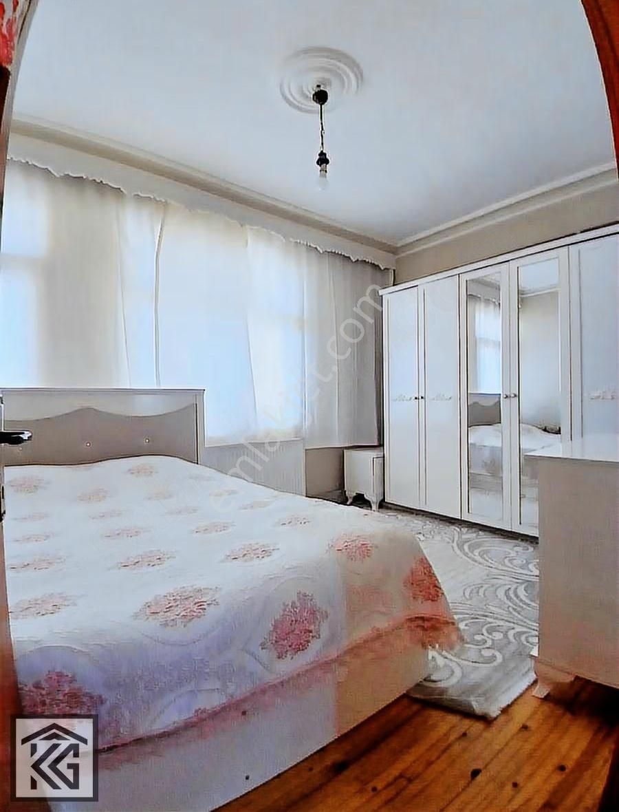 Kocalar'dan Ali Ulvi Caddesi Keçeciler Pazarı Yakını Geniş 3+1 - Görsel 12