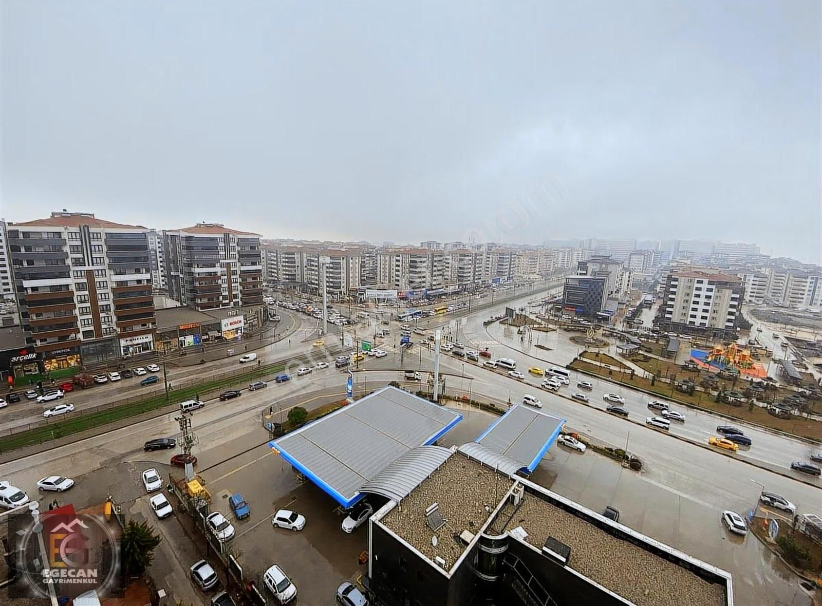 Beyoğlu Konakları'nda Tramvaya Yakın, Bakımlı 2+1 Daire