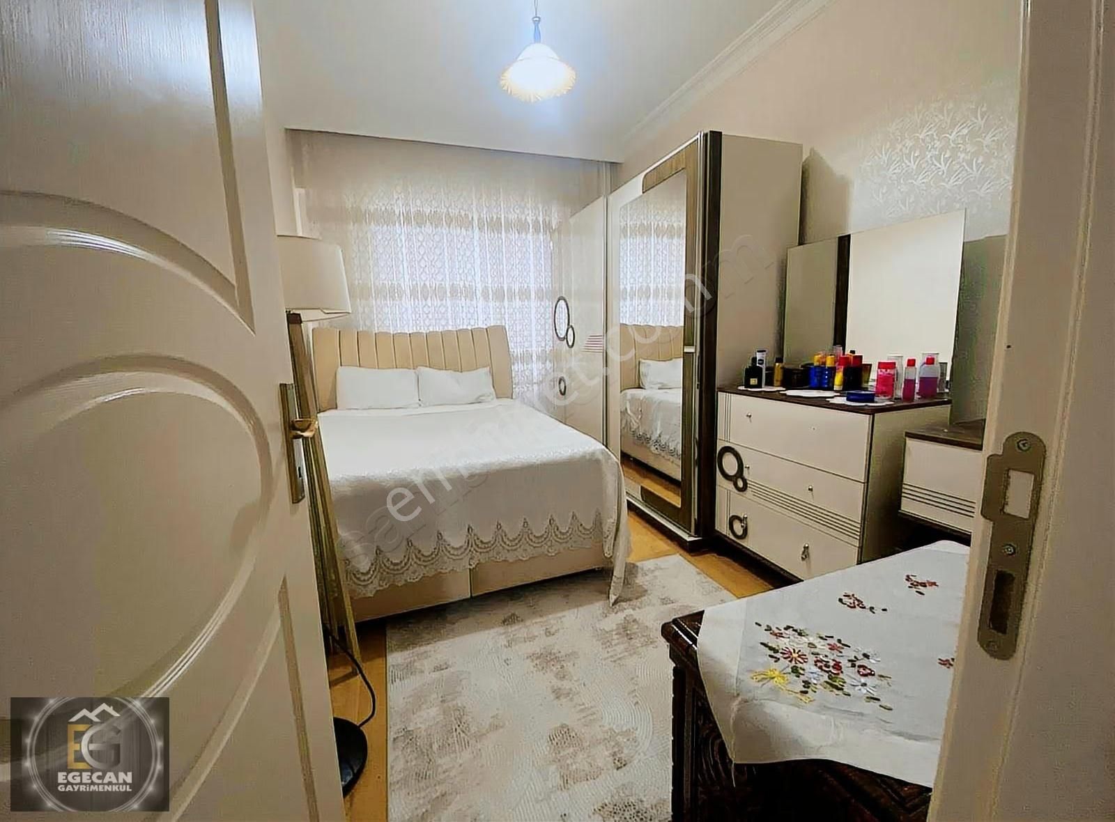 Beyoğlu Konakları'nda Tramvaya Yakın, Bakımlı 2+1 Daire - Görsel 10