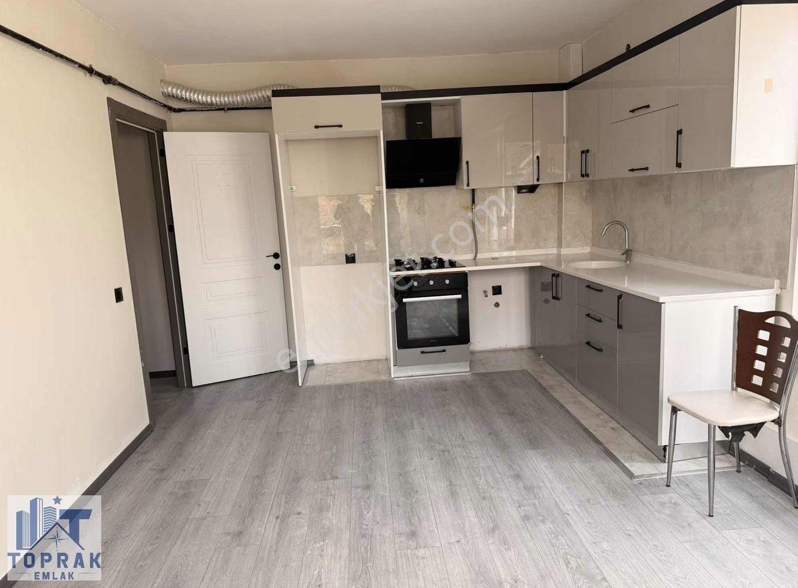 Toprak Emlaktan Yeşiltepe Mah.de Anadolu Ünv. Yakını Kiralık 1+1 - Görsel 13