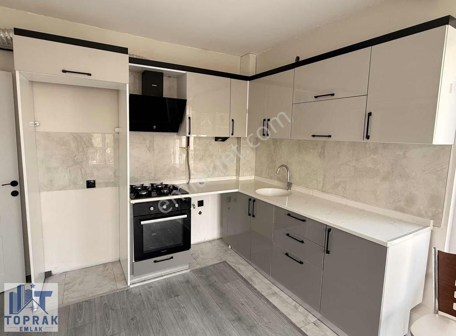 Toprak Emlaktan Yeşiltepe Mah.de Anadolu Ünv. Yakını Kiralık 1+1 - Görsel 2