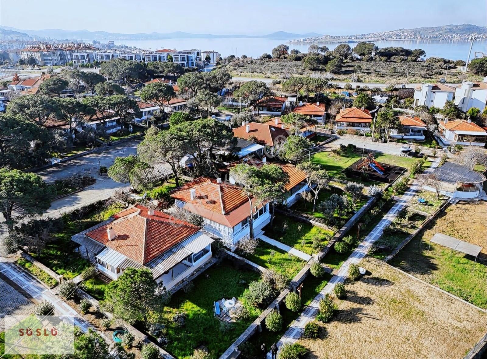 Ayvalık Aliçetinkaya Mh. Denize Sıfır Satılık 3+1 Villa - Görsel 15