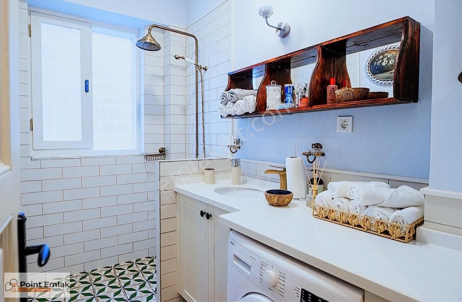 Istiklal Caddesi'ne Adım Mesafede, Tarihi Binada Kiralık Daire - Görsel 10