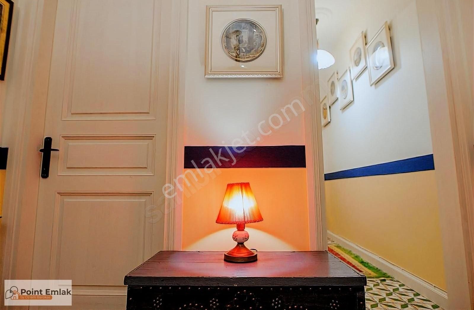 Istiklal Caddesi'ne Adım Mesafede, Tarihi Binada Kiralık Daire - Görsel 26