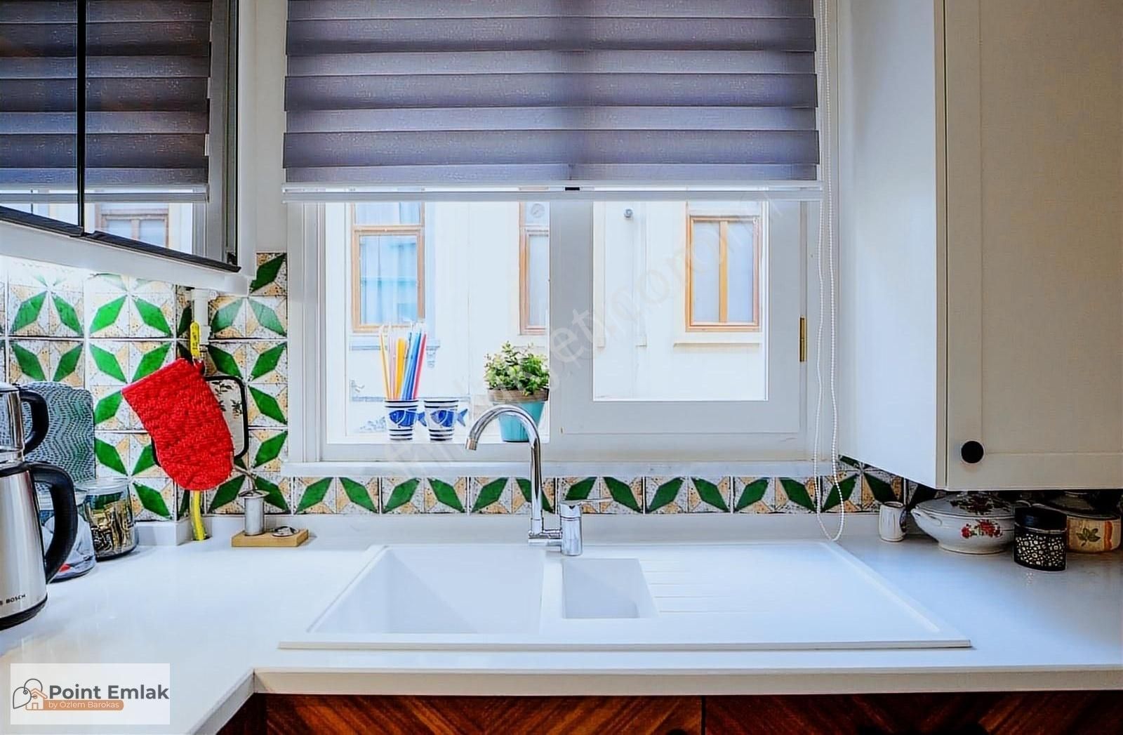 Istiklal Caddesi'ne Adım Mesafede, Tarihi Binada Kiralık Daire - Görsel 13