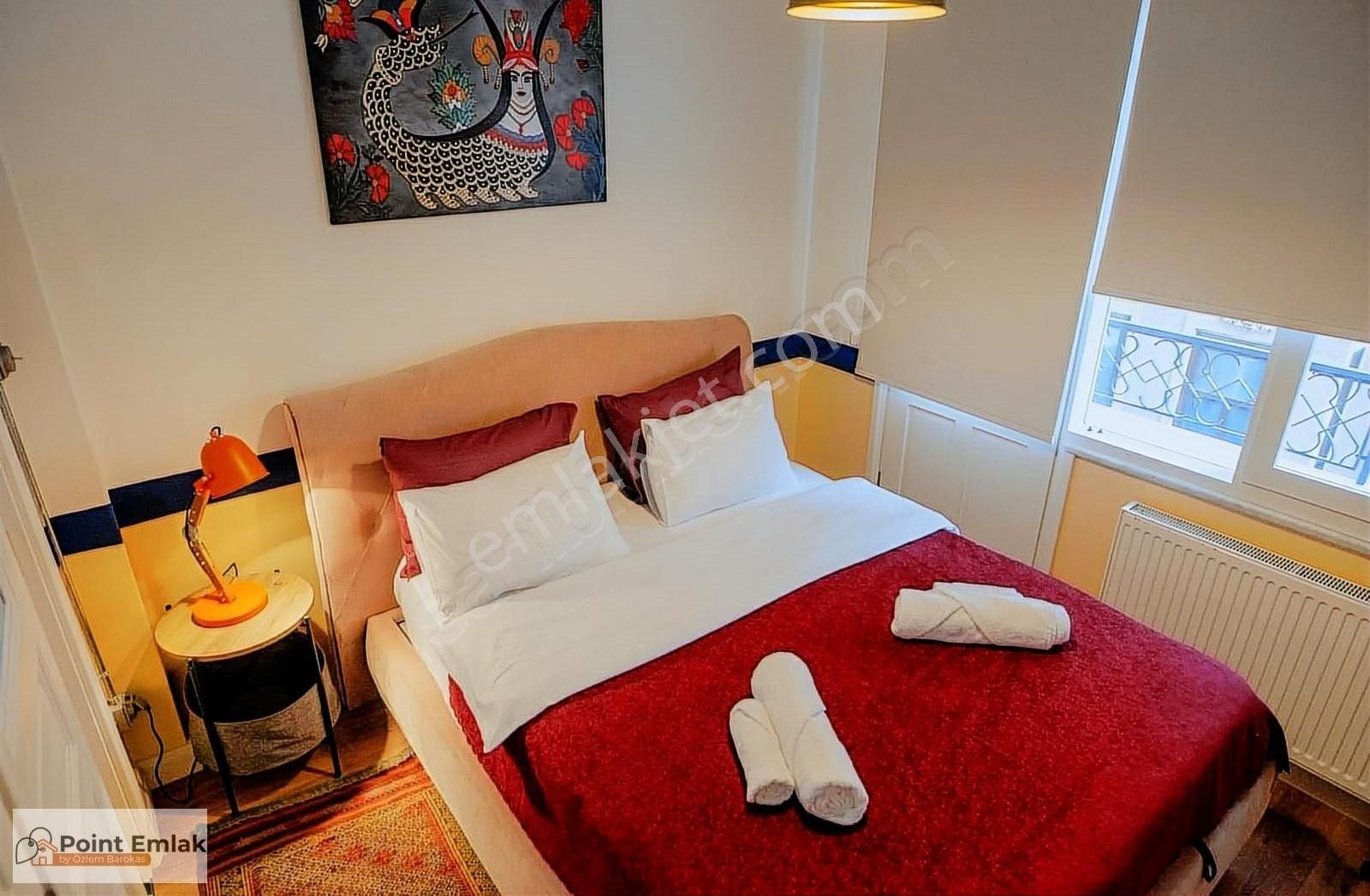 Istiklal Caddesi'ne Adım Mesafede, Tarihi Binada Kiralık Daire - Görsel 2