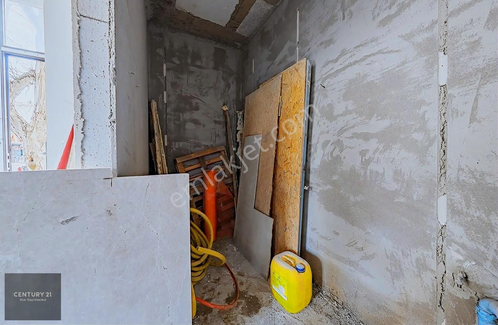 Century21 Star'dan 90m2 İç + 250 M2 Ön Kullanımlı Bacalı Dükkan - Görsel 8