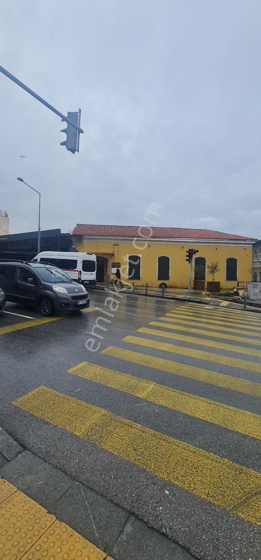 İzmir Konak Ikıcesmelık Cadde - Görsel 10