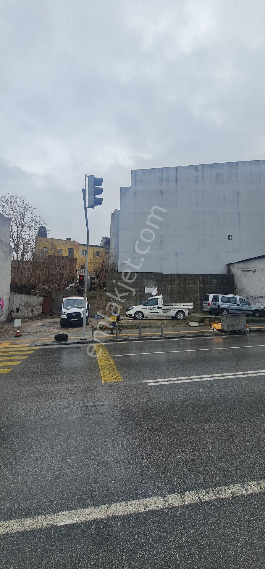 İzmir Konak Ikıcesmelık Cadde - Görsel 4