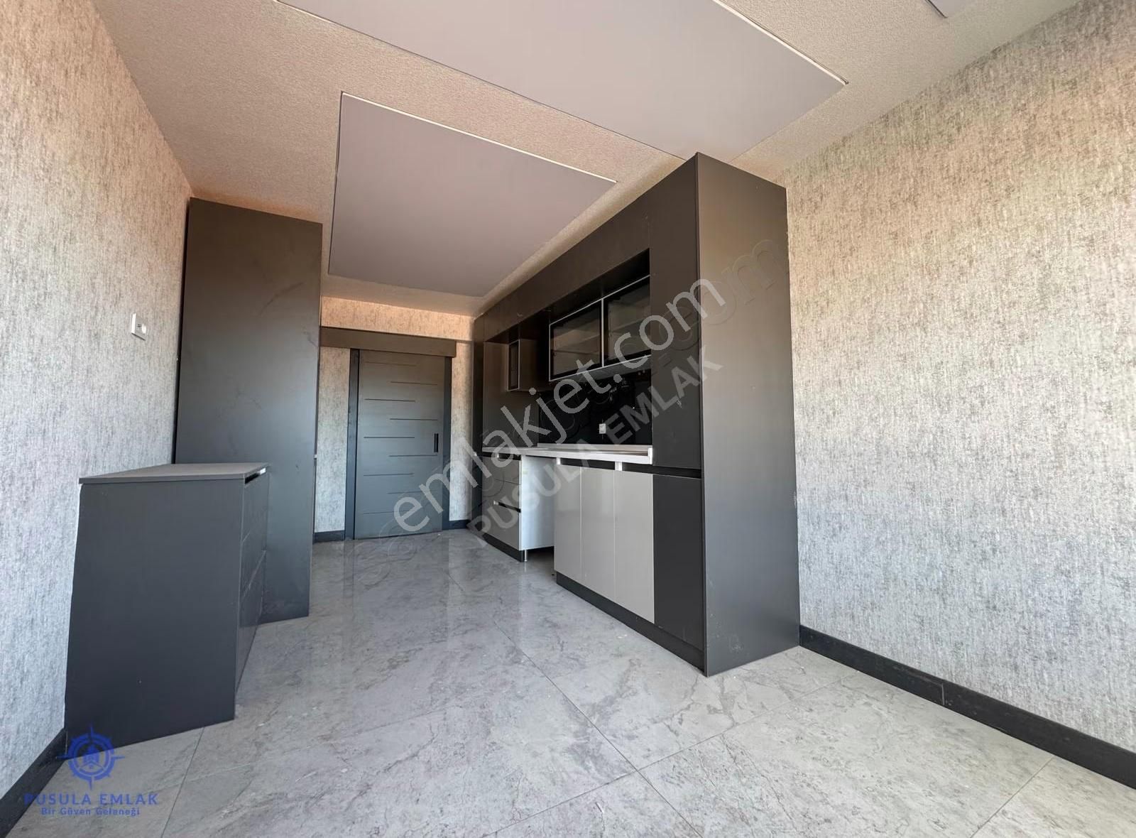 Ｐｕｓｕｌａ Ｅｍｌａｋ'ｄａｎ Manzaralı Geniş Balkonlu Sıfır 4+1 Lüx Daire - Görsel 19