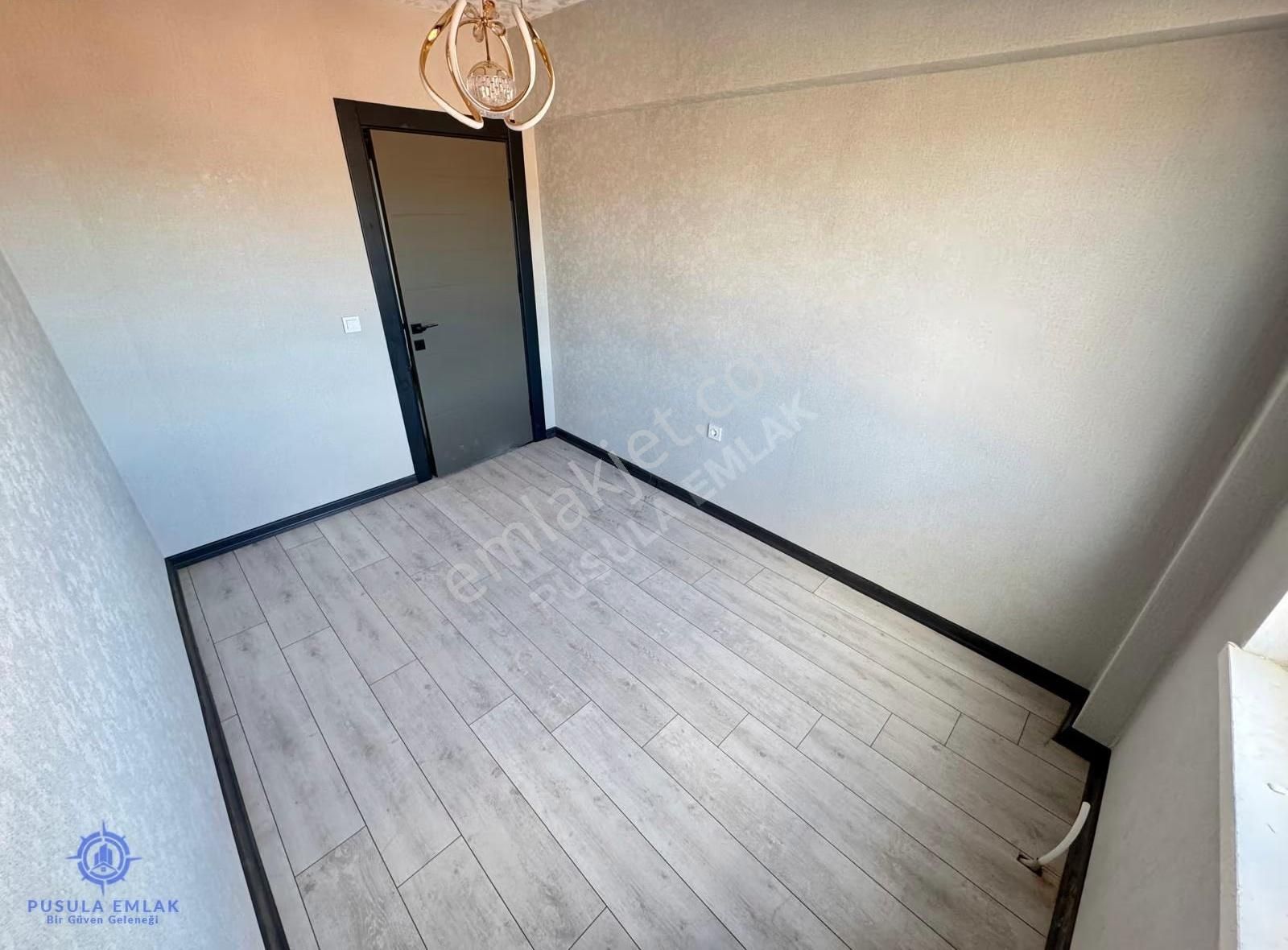 Ｐｕｓｕｌａ Ｅｍｌａｋ'ｄａｎ Manzaralı Geniş Balkonlu Sıfır 4+1 Lüx Daire - Görsel 28