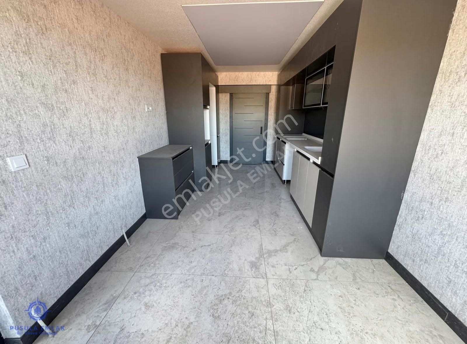 Ｐｕｓｕｌａ Ｅｍｌａｋ'ｄａｎ Manzaralı Geniş Balkonlu Sıfır 4+1 Lüx Daire - Görsel 30