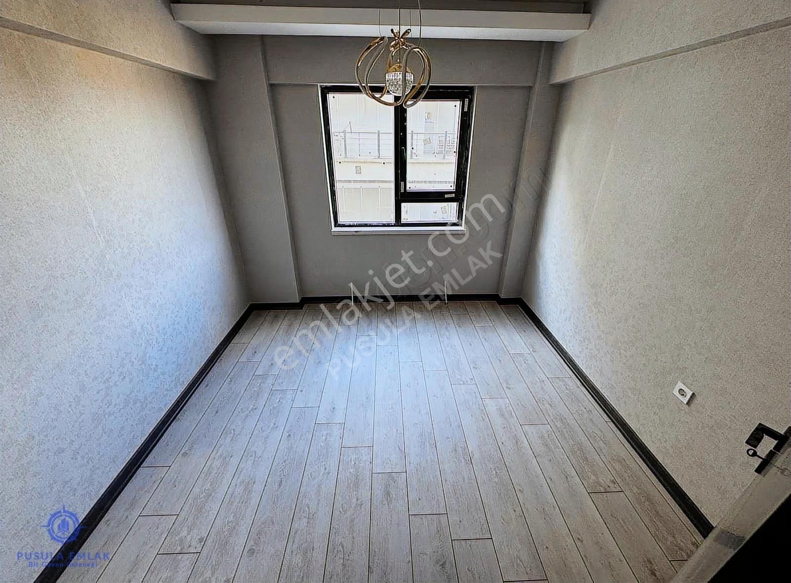 Ｐｕｓｕｌａ Ｅｍｌａｋ'ｄａｎ Manzaralı Geniş Balkonlu Sıfır 4+1 Lüx Daire - Görsel 15