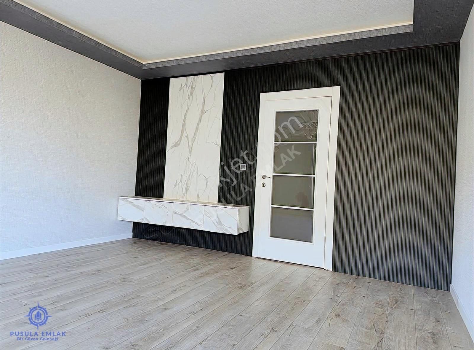 Ｐｕｓｕｌａ Ｅｍｌａｋ'ｄａｎ Önü Açık Ferah Geniş Balkonlu Sıfır 3+1 Daire - Görsel 4