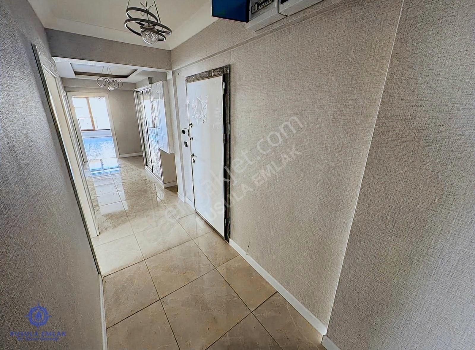 Ｐｕｓｕｌａ Ｅｍｌａｋ'ｄａｎ Önü Açık Ferah Geniş Balkonlu Sıfır 3+1 Daire