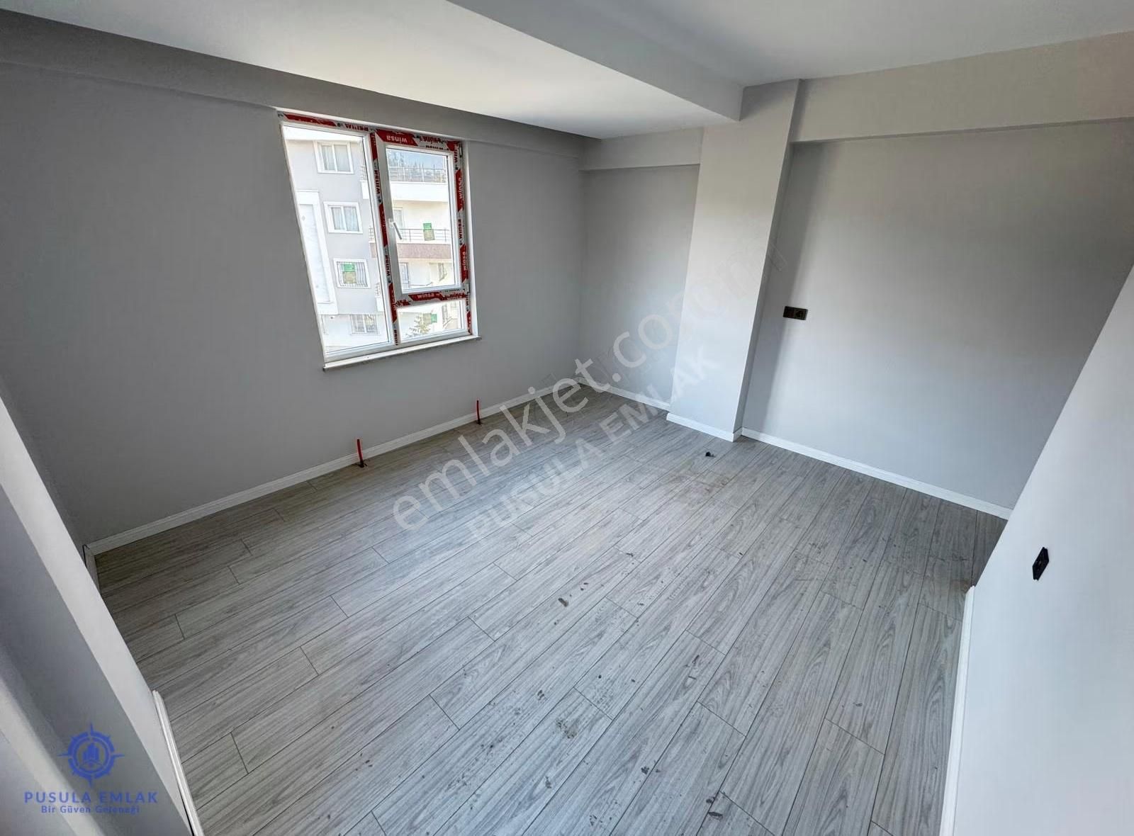 Ｐｕｓｕｌａ Ｅｍｌａｋ'ｄａｎmanzaralı Ara Kat'ta K.garajlı Kilerli 3+1 Daire - Görsel 22