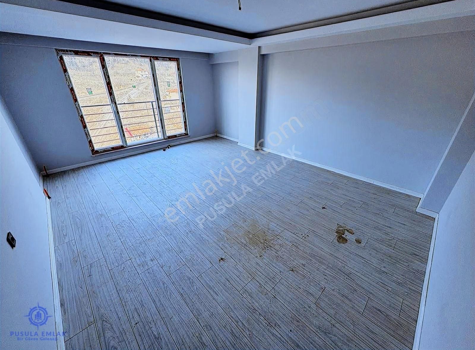 Ｐｕｓｕｌａ Ｅｍｌａｋ'ｄａｎmanzaralı Ara Kat'ta K.garajlı Kilerli 3+1 Daire - Görsel 31