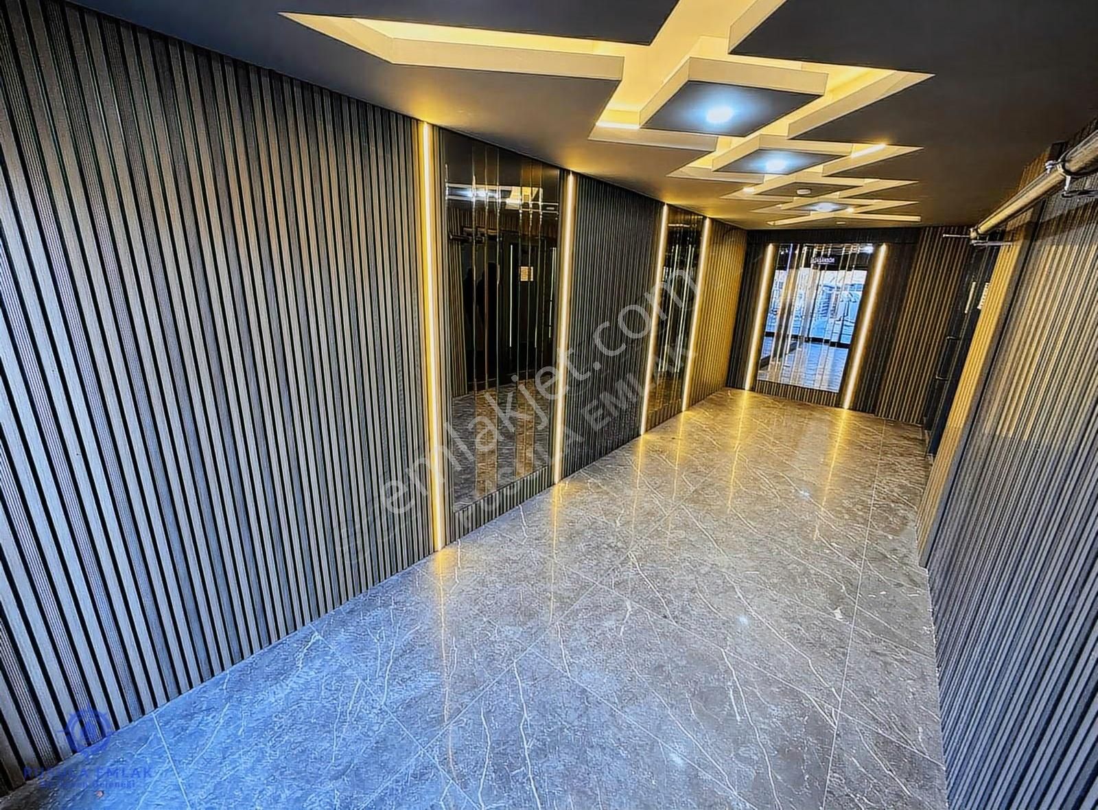 Ｐｕｓｕｌａ Ｅｍｌａｋ'ｄａｎmanzaralı Ara Kat'ta K.garajlı Kilerli 3+1 Daire - Görsel 24