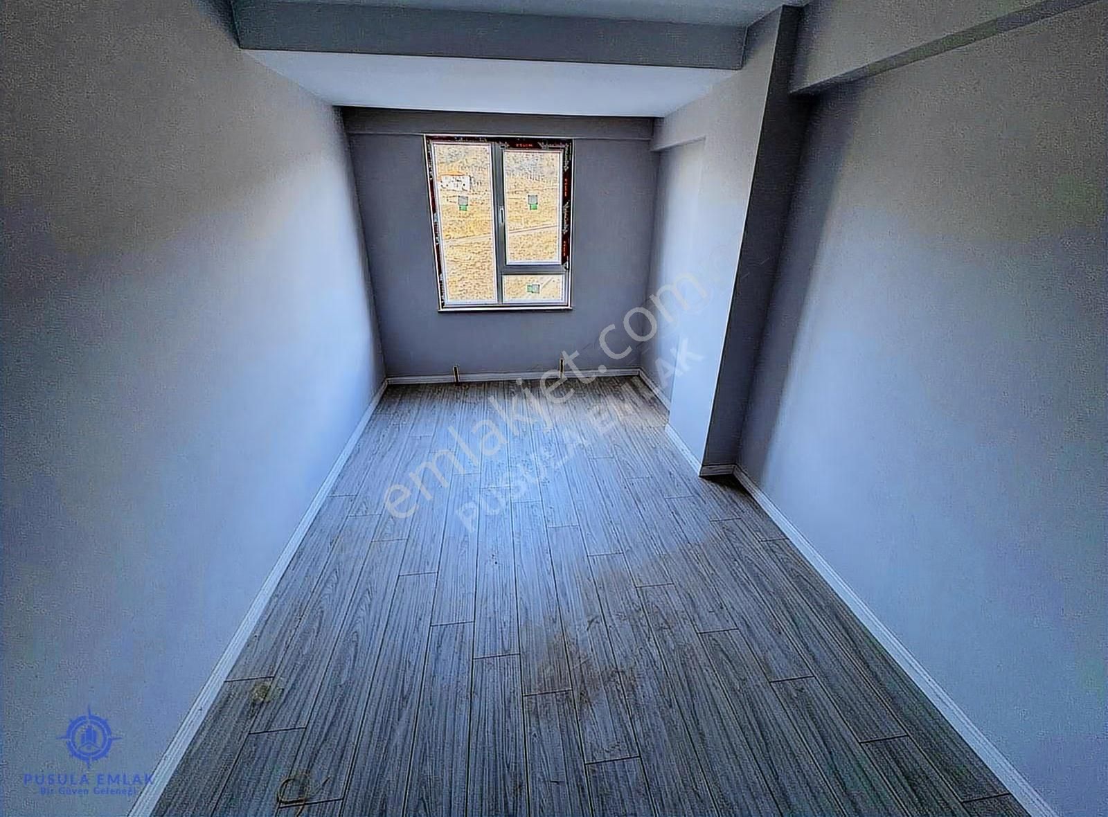 Ｐｕｓｕｌａ Ｅｍｌａｋ'ｄａｎmanzaralı Ara Kat'ta K.garajlı Kilerli 3+1 Daire - Görsel 10