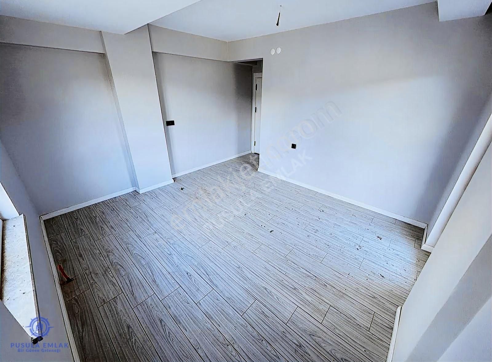 Ｐｕｓｕｌａ Ｅｍｌａｋ'ｄａｎmanzaralı Ara Kat'ta K.garajlı Kilerli 3+1 Daire - Görsel 5