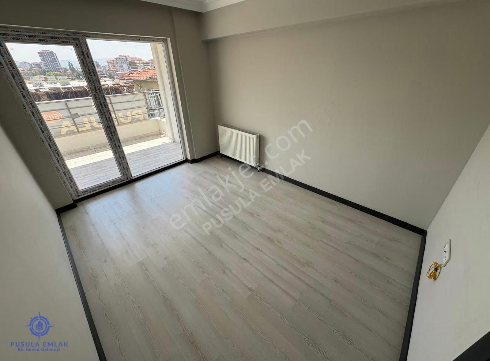 Ｐｕｓｕｌａ'ｄａｎ Cadde Üzeri Krediye Uygun Güney Cephe 3+1 Sıfır Daire - Görsel 35