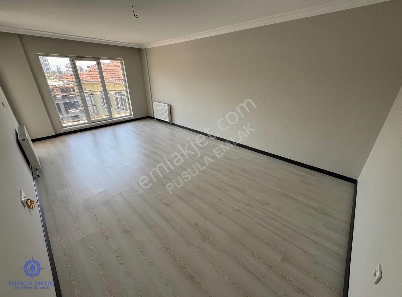 Ｐｕｓｕｌａ'ｄａｎ Cadde Üzeri Krediye Uygun Güney Cephe 3+1 Sıfır Daire - Görsel 33