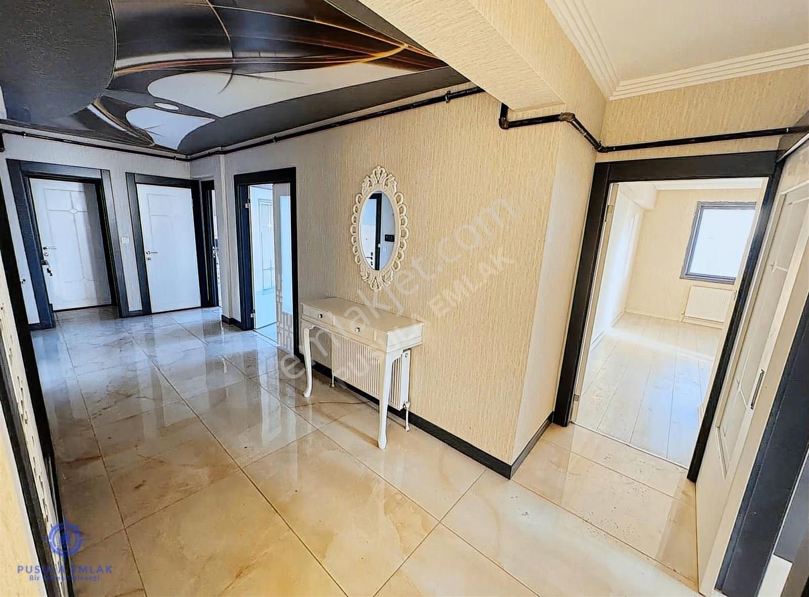 Ｐｕｓｕｌａ Ｅｍｌａｋ'ｄａｎgüneşevlerde Site İçerisinde Manzaralı 4+1 Daire - Görsel 35