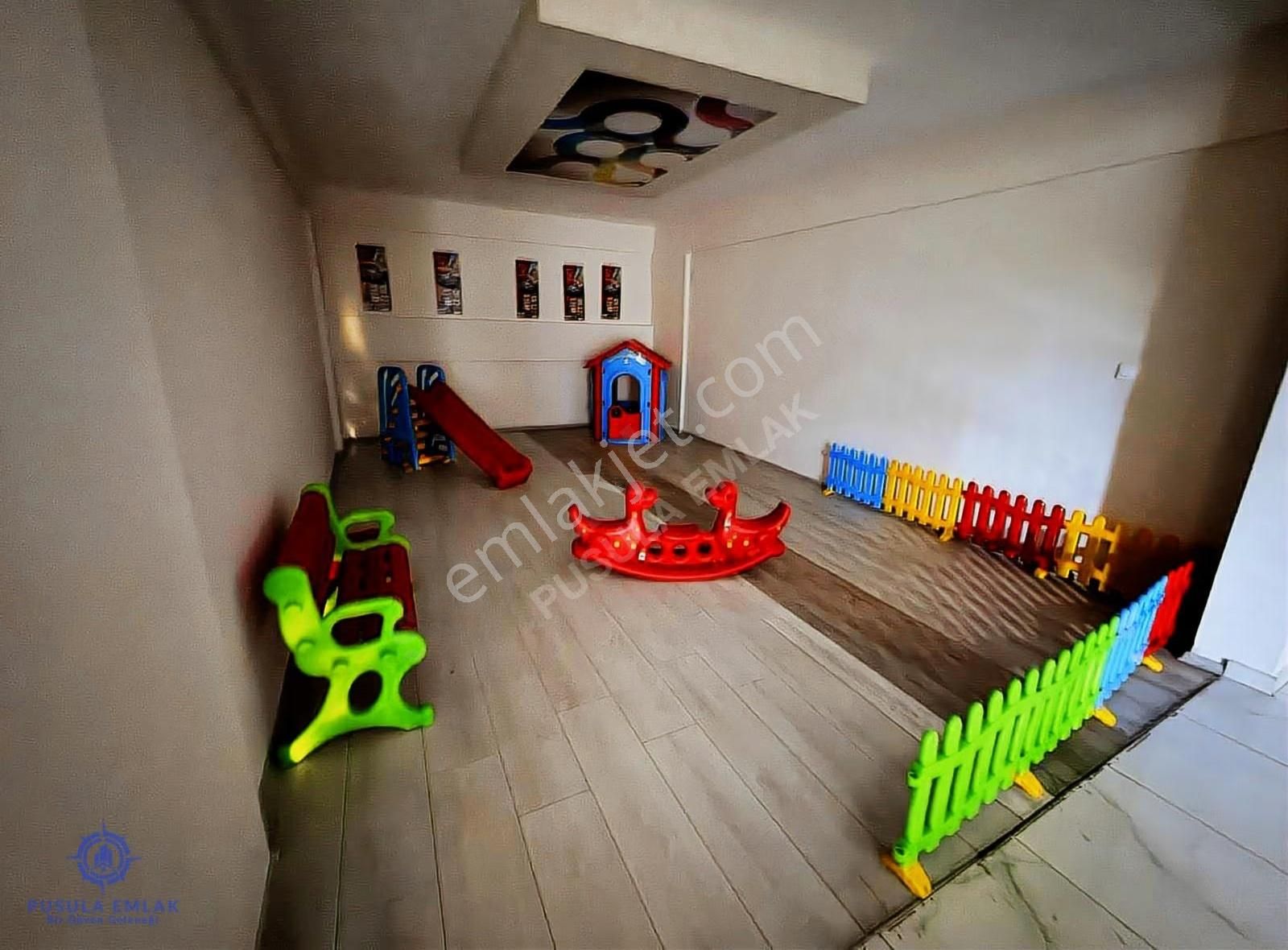 Ｐｕｓｕｌａ Ｅｍｌａｋ'ｄａｎgüneşevlerde Site İçerisinde Manzaralı 4+1 Daire - Görsel 5