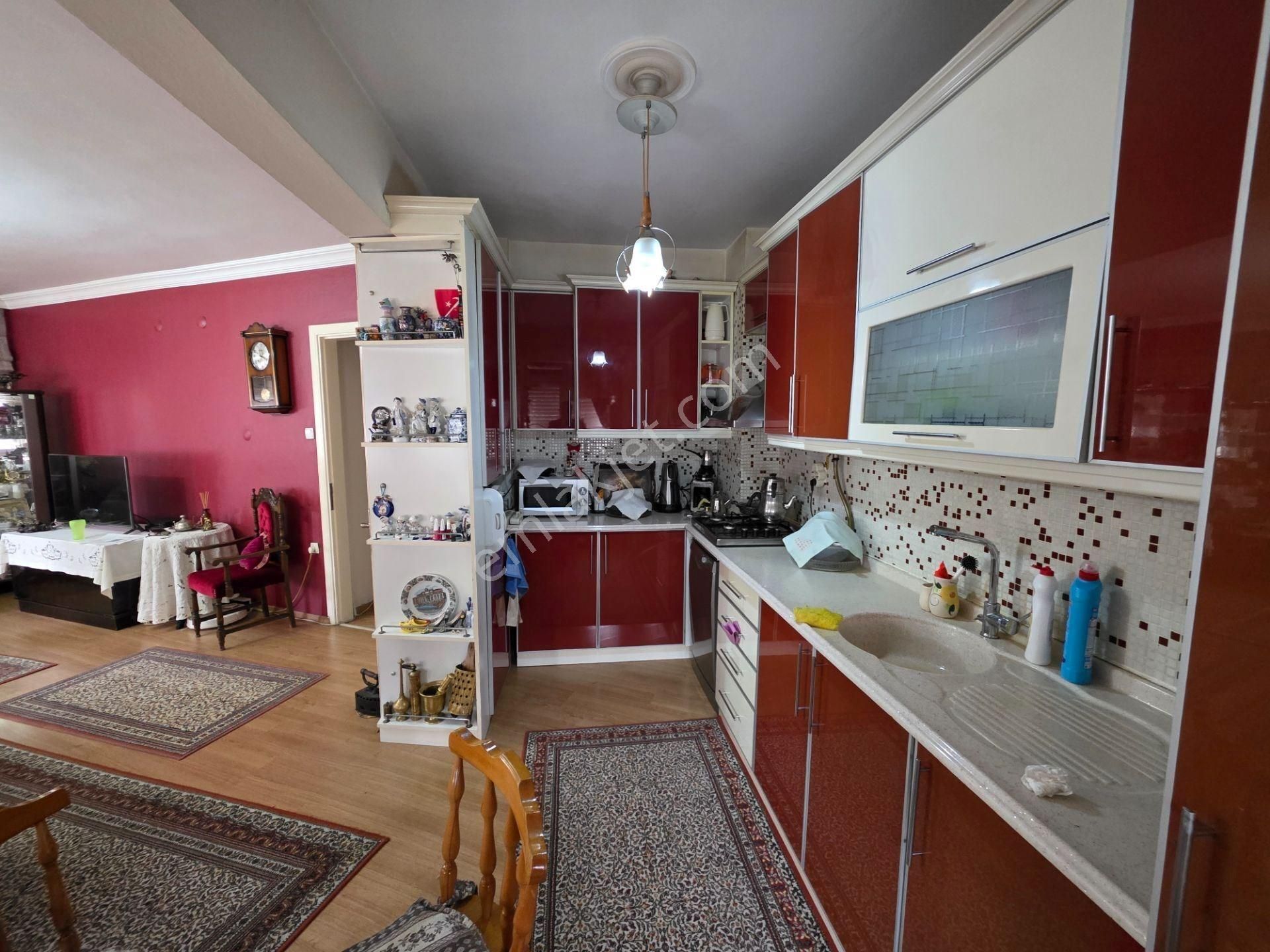 Karşıyaka Merkez Sahil 150m 3+1 Doğalgazlı Bakımlı Satılık Daire - Görsel 11