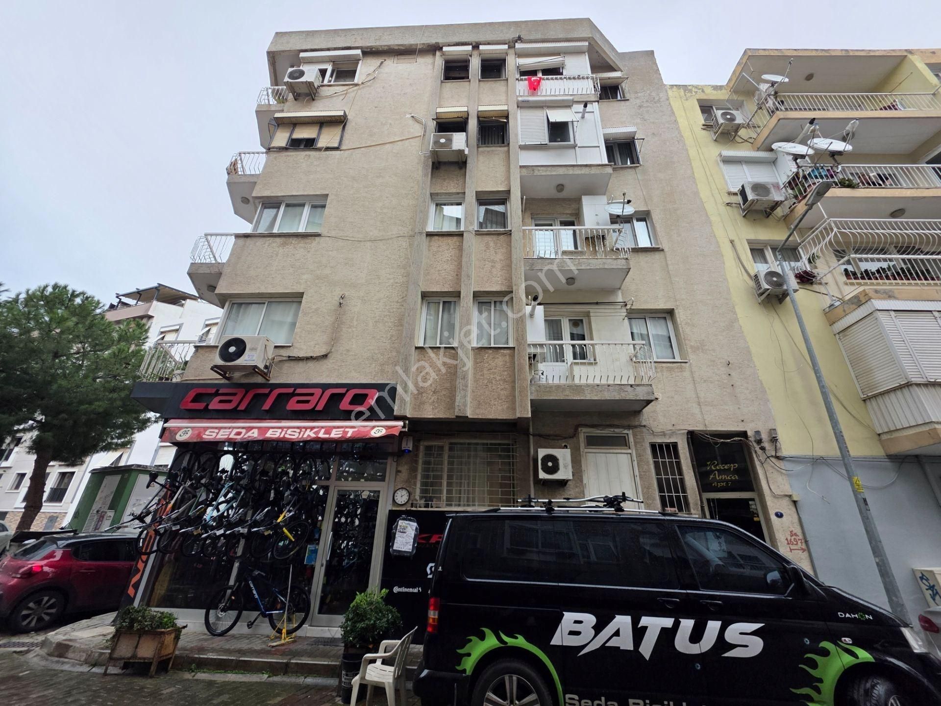 Karşıyaka Merkez Sahil 150m 3+1 Doğalgazlı Bakımlı Satılık Daire - Görsel 2