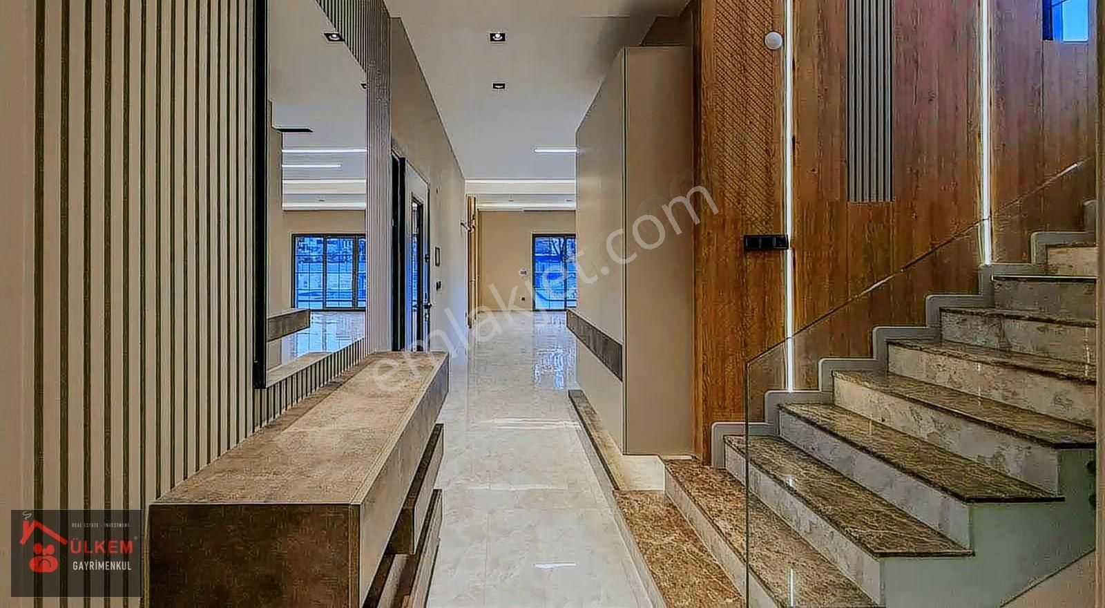 Kuşadası Merkez 4+1 Müstakil Özel Havuzlu Doğalgazlı Lüks Villa - Görsel 31