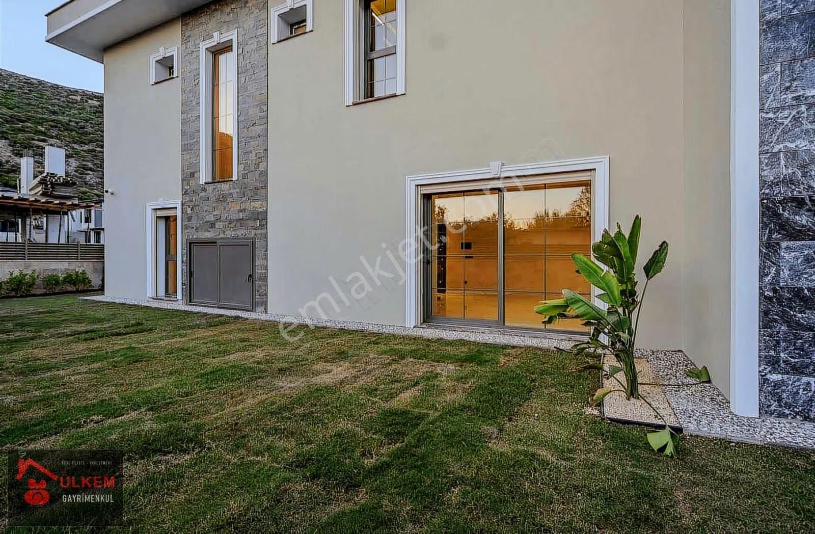 Kuşadası Merkez 4+1 Müstakil Özel Havuzlu Doğalgazlı Lüks Villa - Görsel 8