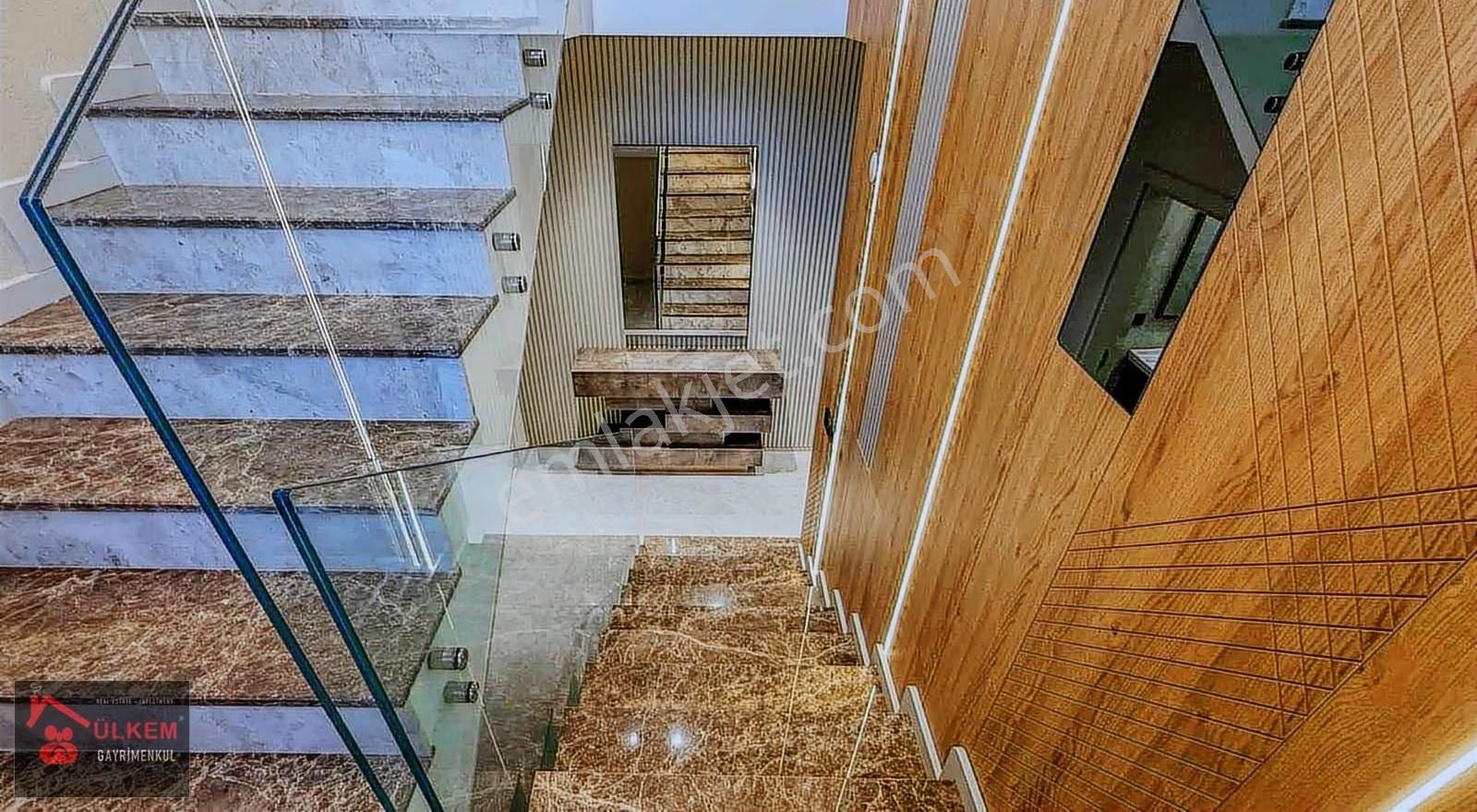 Kuşadası Merkez 4+1 Müstakil Özel Havuzlu Doğalgazlı Lüks Villa - Görsel 2