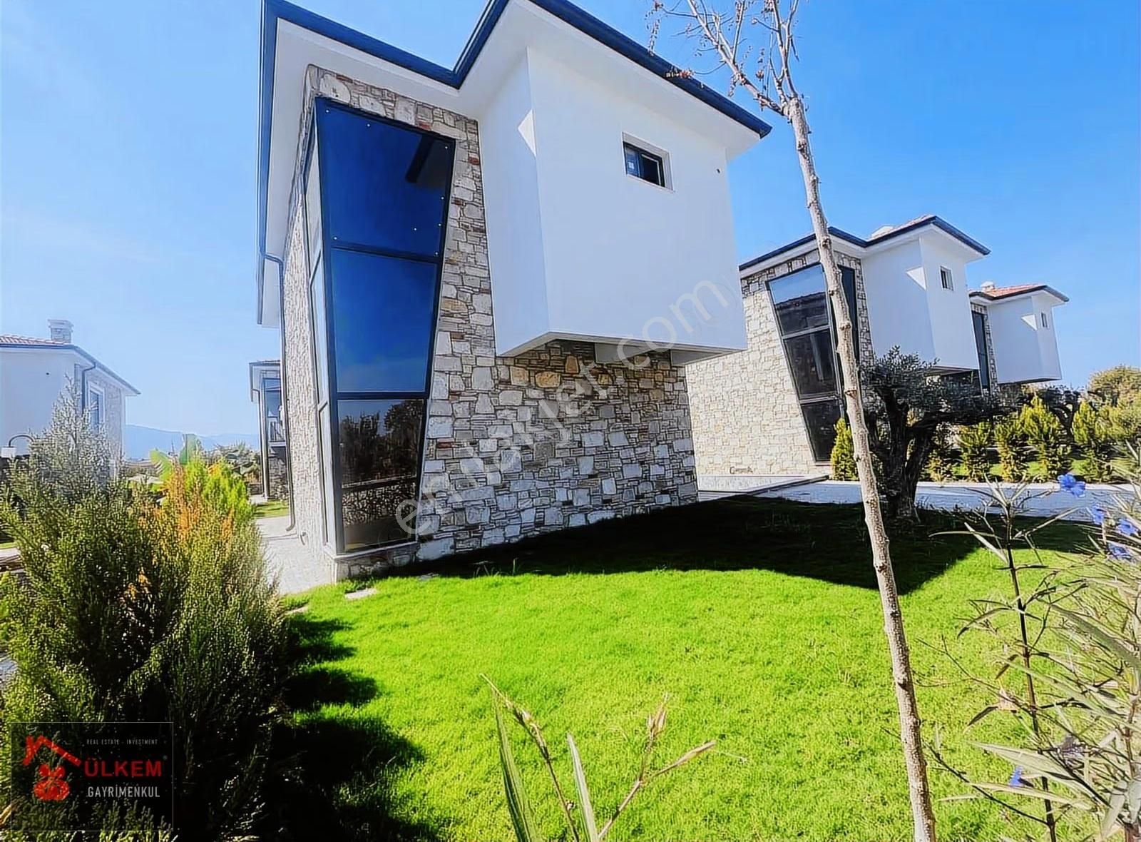 Kuşadası Özel Havuz Otopark Farklı Mimari 3+1 Mstkl Lüks Villa - Görsel 19