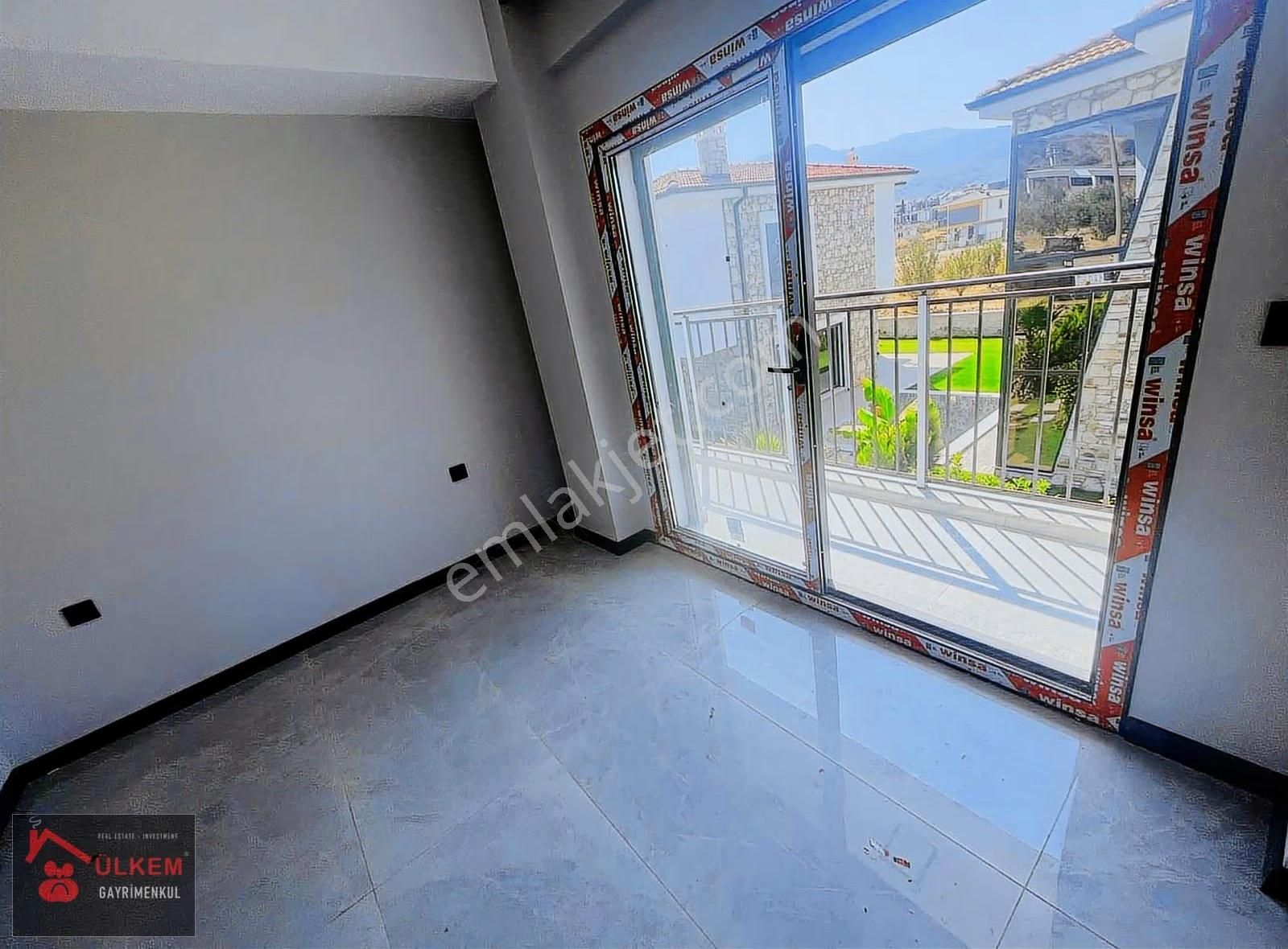 Kuşadası Özel Havuz Otopark Farklı Mimari 3+1 Mstkl Lüks Villa - Görsel 23