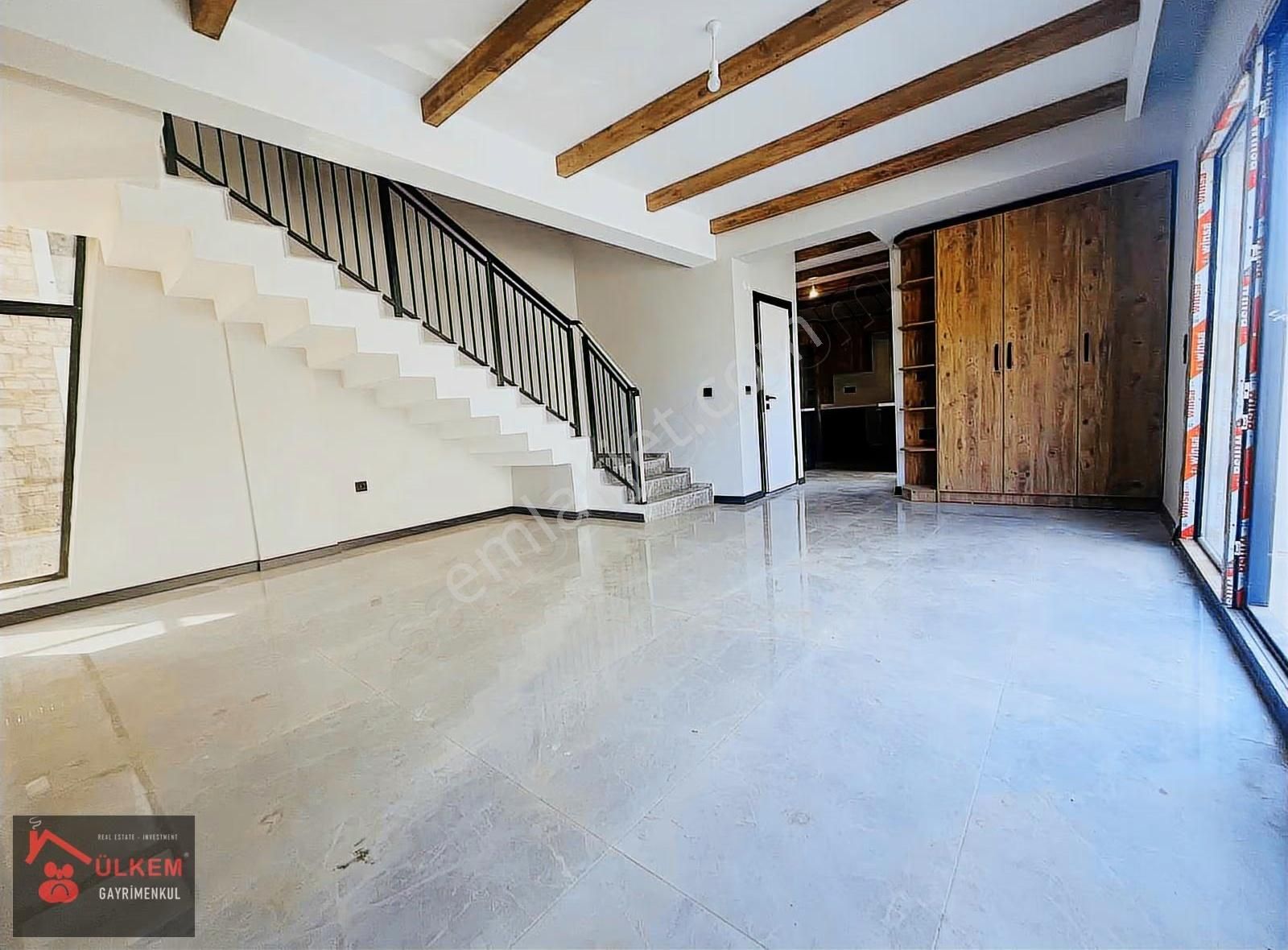 Kuşadası Özel Havuz Otopark Farklı Mimari 3+1 Mstkl Lüks Villa - Görsel 30