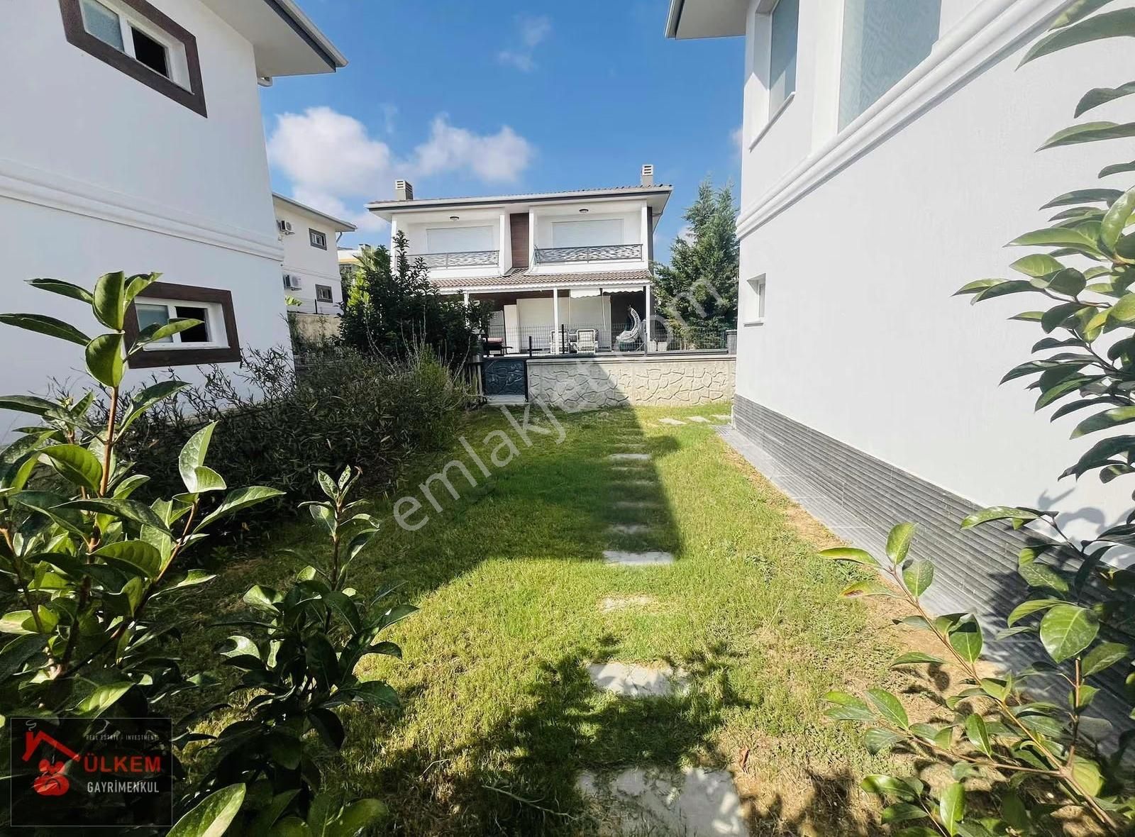 Avm Bölgesi 4+1 Müstakil Geniş Bahçeli Havuzlu Dğl Gazlı Villa - Görsel 26