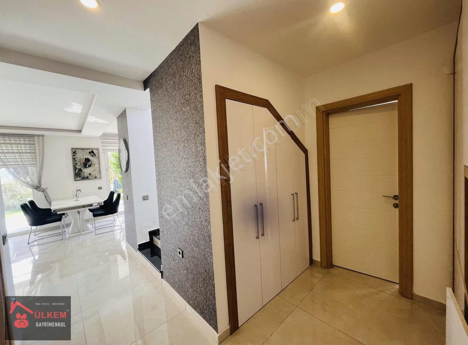 Avm Bölgesi 4+1 Müstakil Geniş Bahçeli Havuzlu Dğl Gazlı Villa - Görsel 23